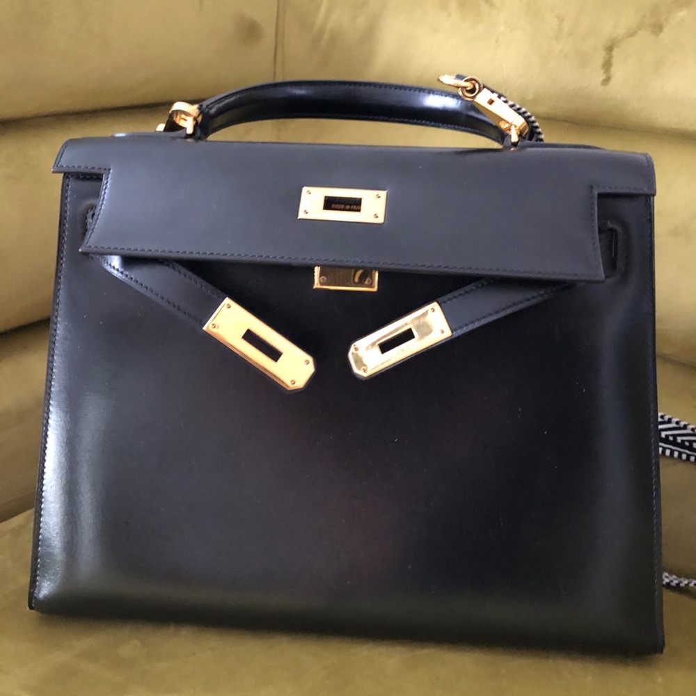 ❤️SOLD ❤️ 💯 % Authentic Vintage Kelly 28